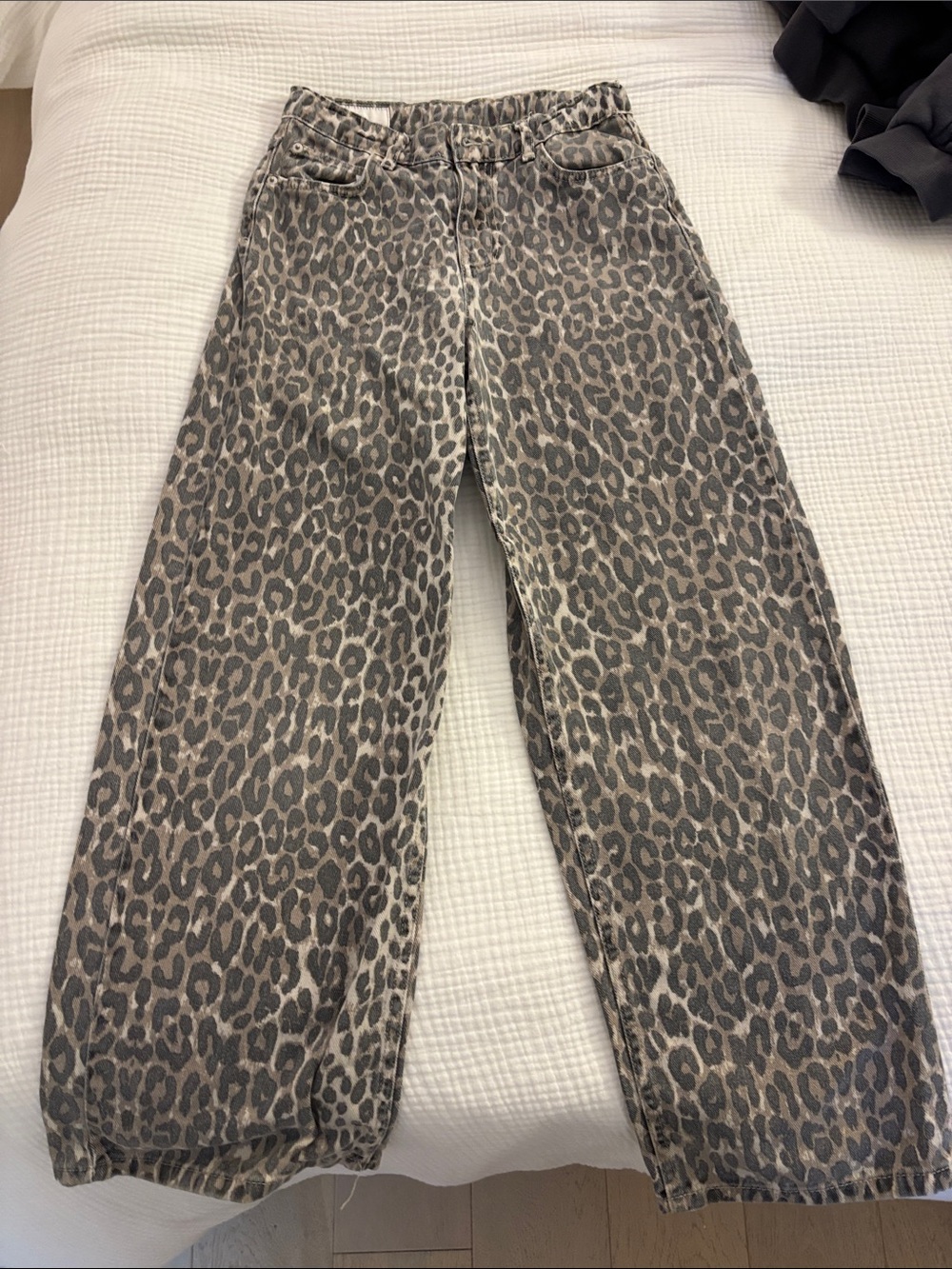 Leopard Print Wide-girls Jeans - Gray